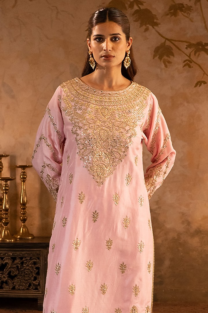 Blush Pink Silk Embroidered Kurta Set by Angad Singh at Pernia's Pop Up Shop