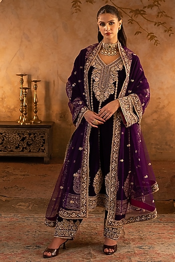 Purple Velvet Embroidered Kurta Set by Angad Singh at Pernia's Pop Up Shop