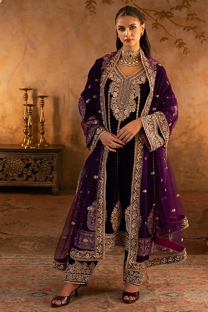 Purple Velvet Embroidered Kurta Set by Angad Singh at Pernia's Pop Up Shop