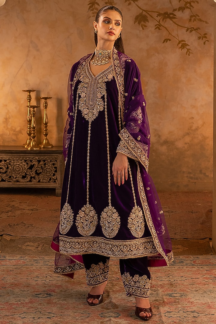 Purple Velvet Embroidered Kurta Set by Angad Singh at Pernia's Pop Up Shop