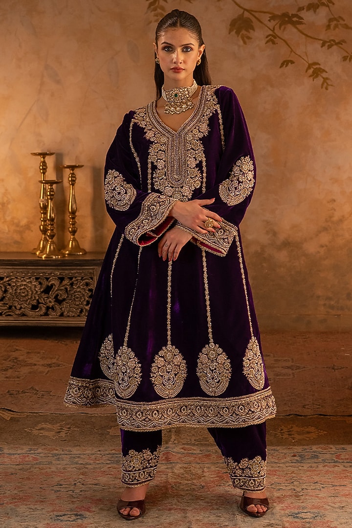 Purple Velvet Embroidered Kurta Set by Angad Singh at Pernia's Pop Up Shop