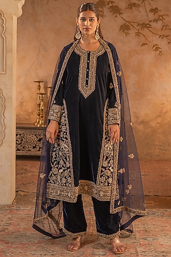 Navy Blue Velvet Embroidered Kurta Set by Angad Singh at Pernia's Pop Up Shop