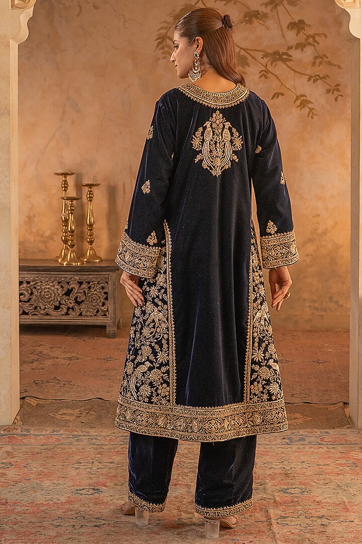 Navy Blue Velvet Embroidered Kurta Set by Angad Singh at Pernia's Pop Up Shop