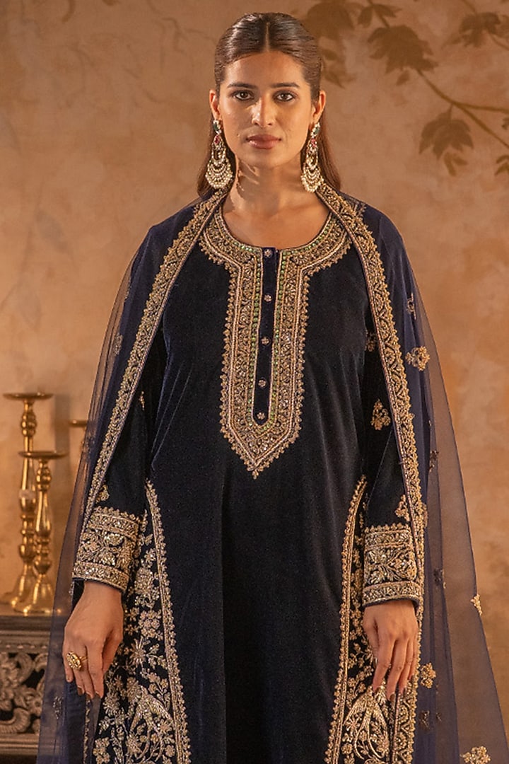 Navy Blue Velvet Embroidered Kurta Set by Angad Singh at Pernia's Pop Up Shop