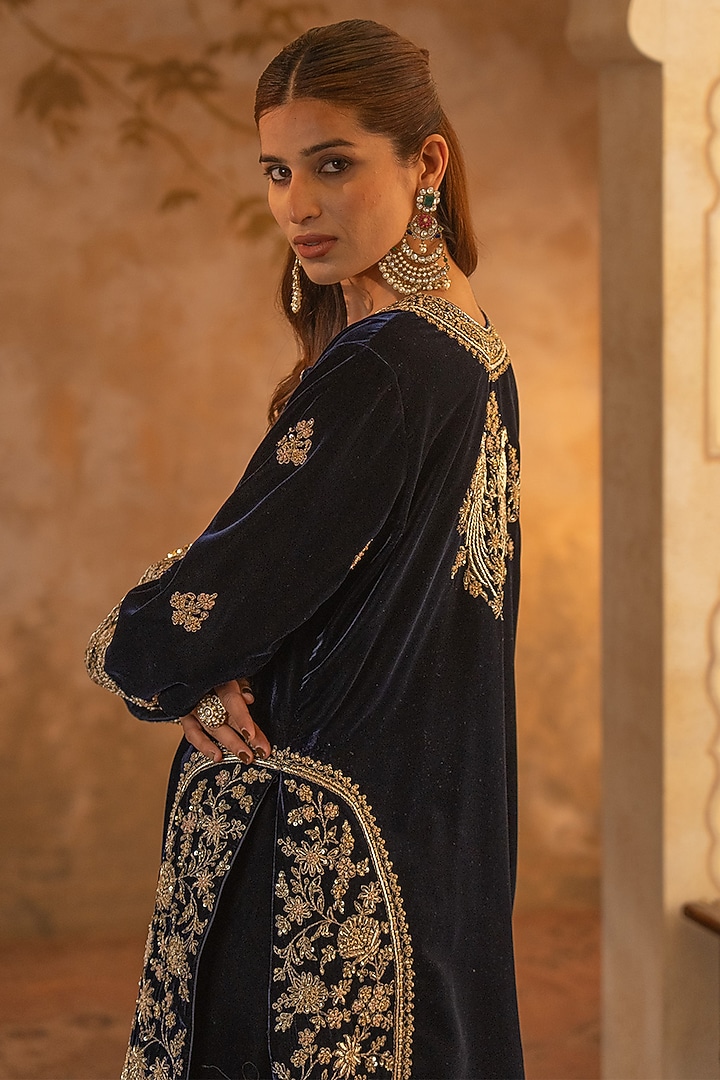Navy Blue Velvet Embroidered Kurta Set by Angad Singh at Pernia's Pop Up Shop