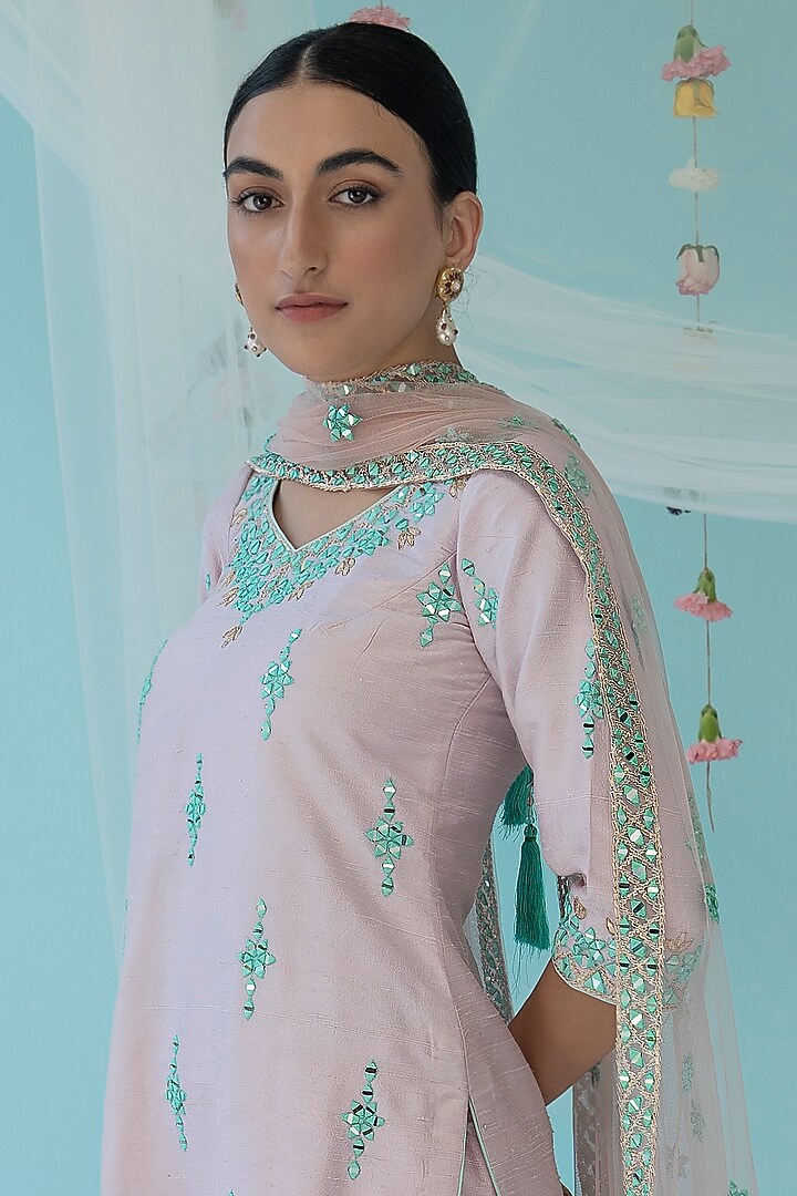 Blush Pink Thread Embroidered Kurta Set by Angad Singh at Pernia's Pop Up Shop