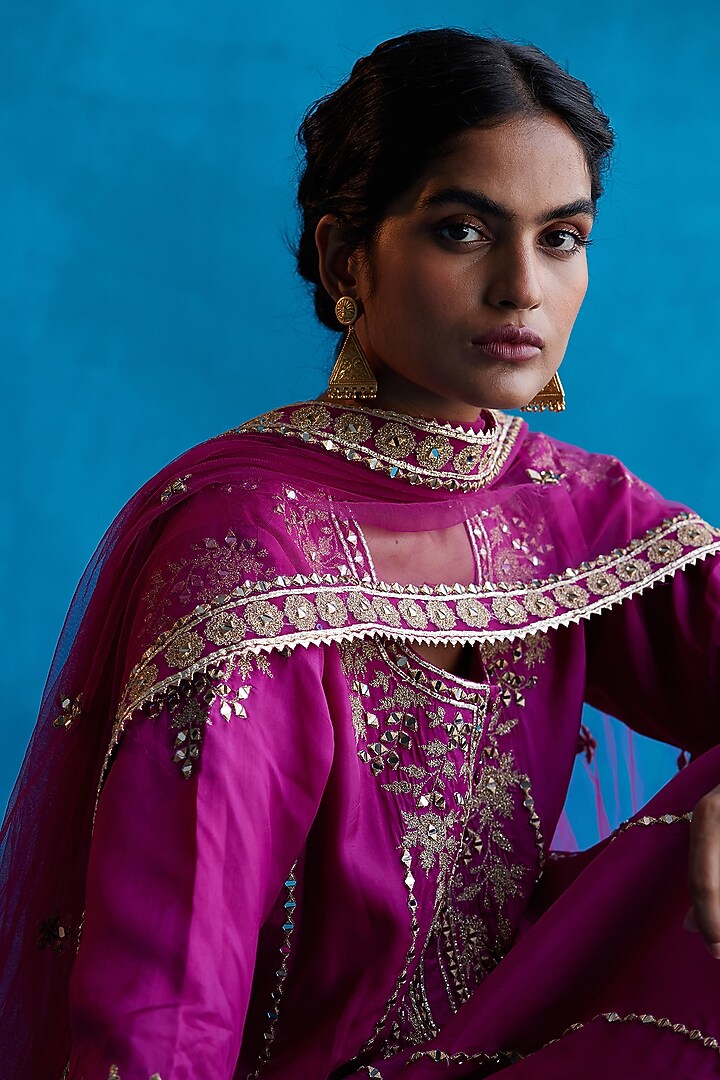 Crimson Embroidered Kurta Set by Angad Singh at Pernia's Pop Up Shop