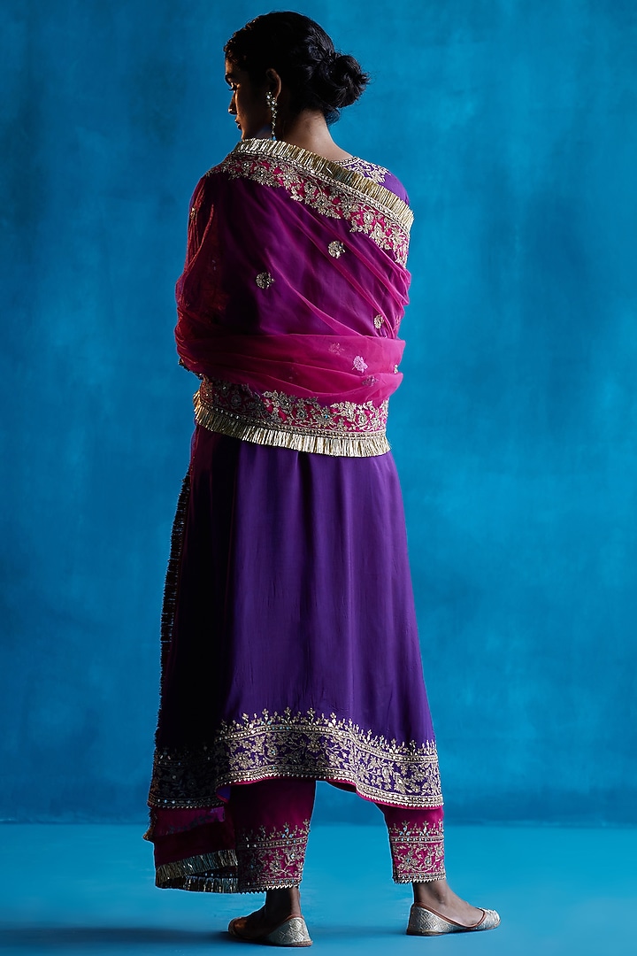 Purple Embroidered Kurta Set by Angad Singh at Pernia's Pop Up Shop