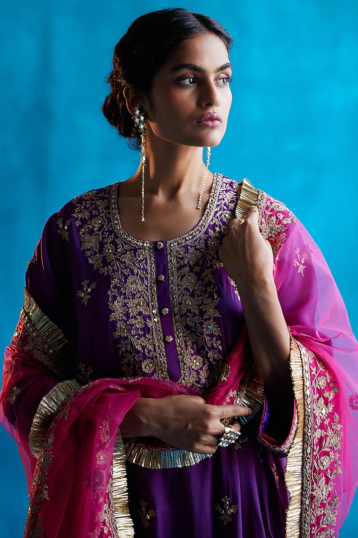 Purple Embroidered Kurta Set by Angad Singh at Pernia's Pop Up Shop