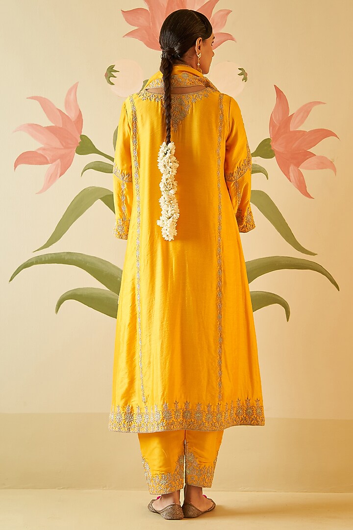 Yellow Chanderi Silk Zari Embroidered Choga Kurta Set by Angad Singh at Pernia's Pop Up Shop