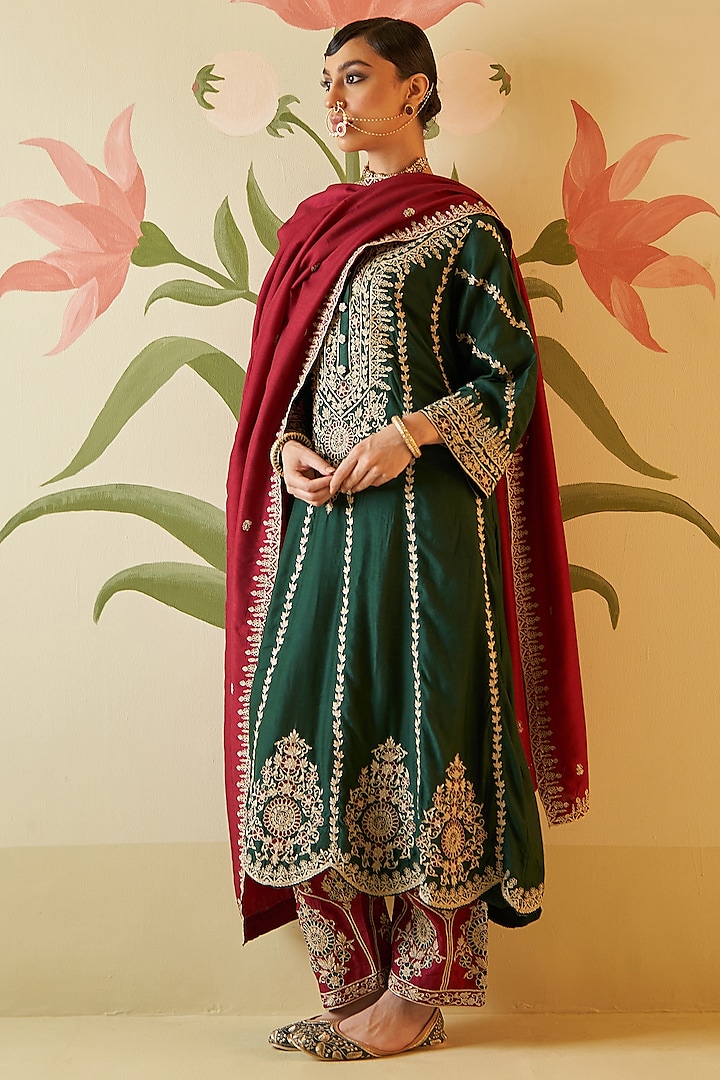 Emerald Green Chanderi Silk Zari Embroidered Choga Kurta Set by Angad Singh