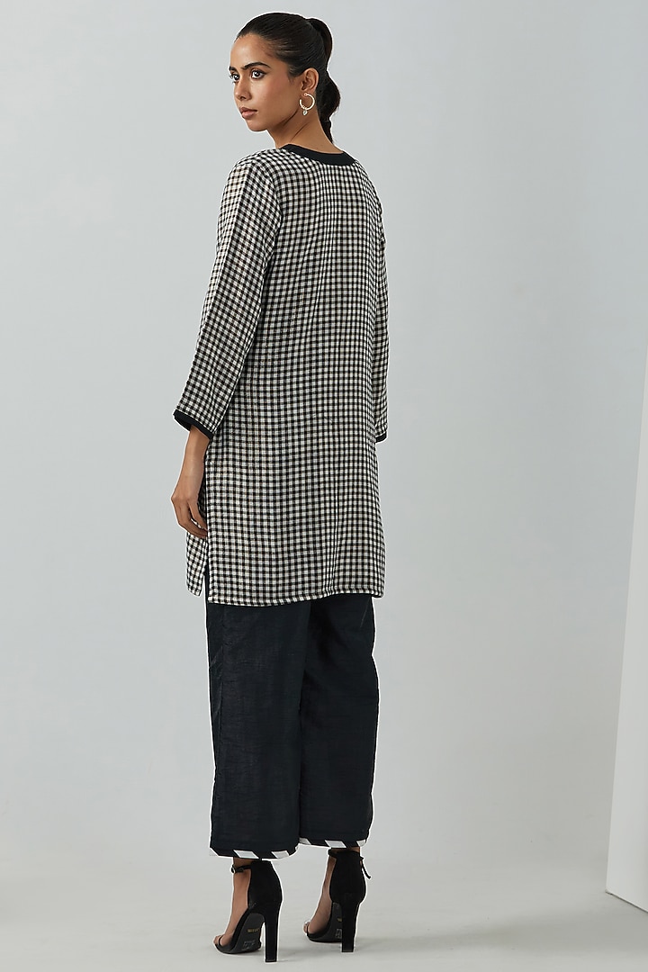 Black & White Cotton Zari Checks Kurta Set by The Indian Cause at Pernia's Pop Up Shop