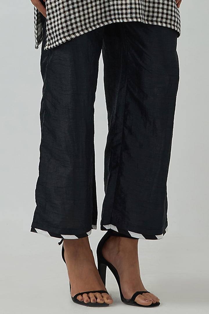 Black & White Cotton Zari Checks Kurta Set by The Indian Cause at Pernia's Pop Up Shop