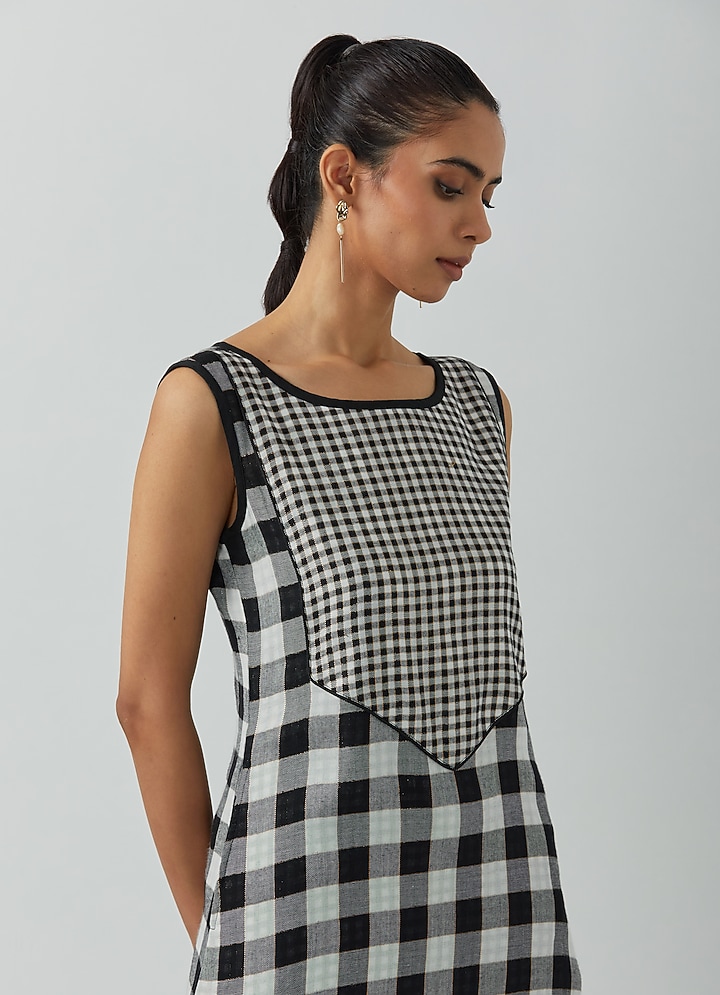 Black & White Cotton Zari Printed Kurta Set by The Indian Cause at Pernia's Pop Up Shop