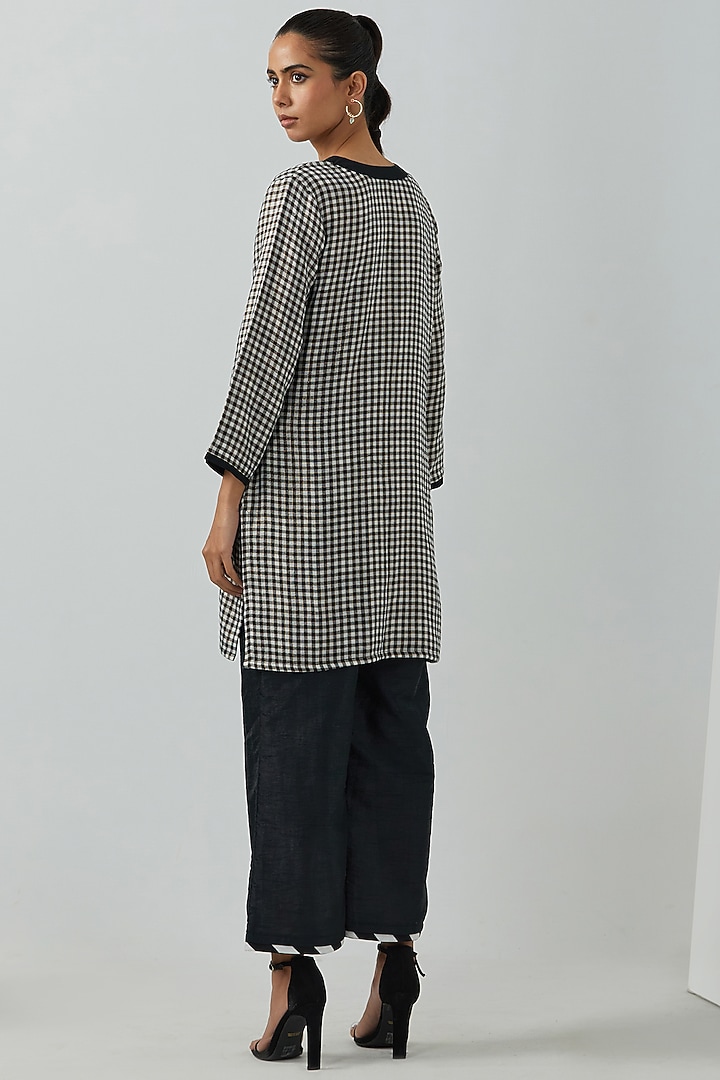 Black & White Cotton Zari Printed Kurta Set by The Indian Cause at Pernia's Pop Up Shop