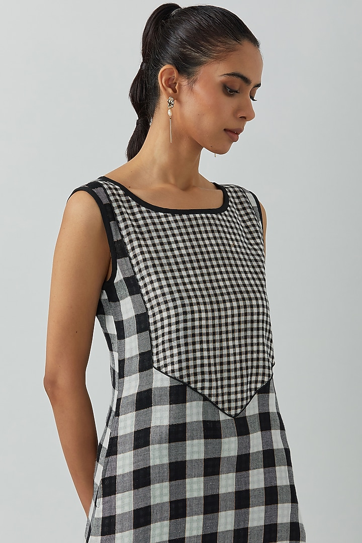 Black & White Cotton Zari Printed Kurta Set by The Indian Cause at Pernia's Pop Up Shop