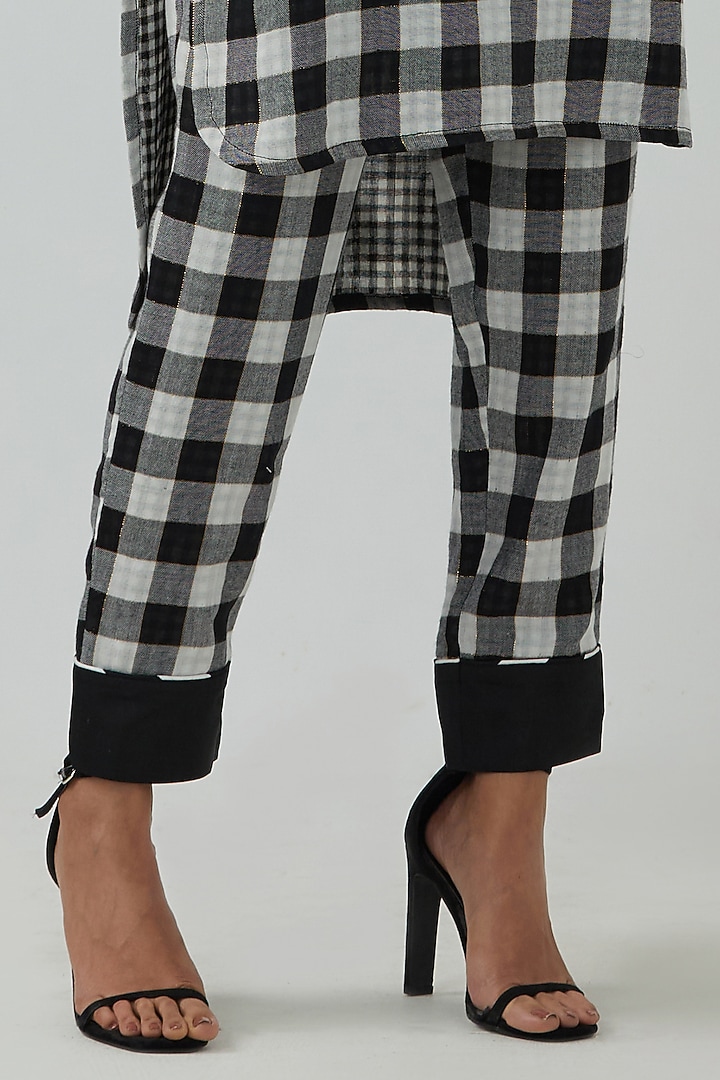 Black & White Cotton Zari Printed Kurta Set by The Indian Cause at Pernia's Pop Up Shop