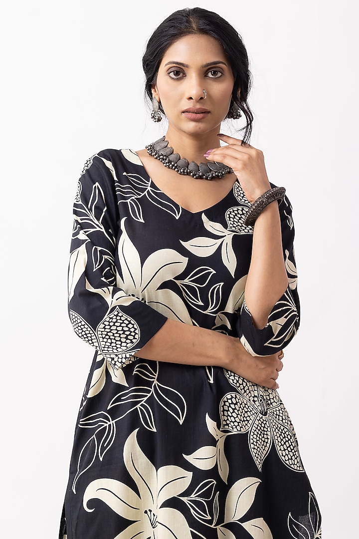 Black Cotton Block Printed Kurta Set by The Indian Cause at Pernia's Pop Up Shop