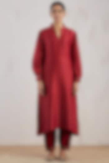 Red Chanderi Kurta Set by The Indian Cause at Pernia's Pop Up Shop