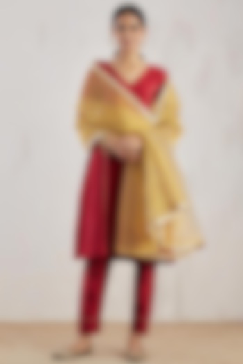 Red Silk Dupion Kurta Set by The Indian Cause at Pernia's Pop Up Shop