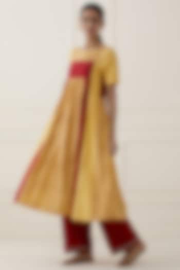 Yellow Cotton Printed Kurta Set by The Indian Cause at Pernia's Pop Up Shop