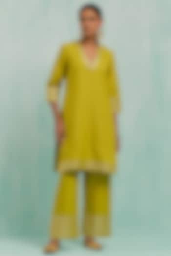 Lemon Green Slub Cotton Kurta Set by The Indian Cause at Pernia's Pop Up Shop