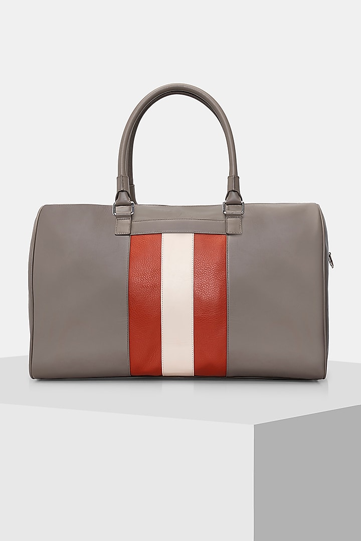 Grey Handcrafted Duffle Bag by Tiger Marron
