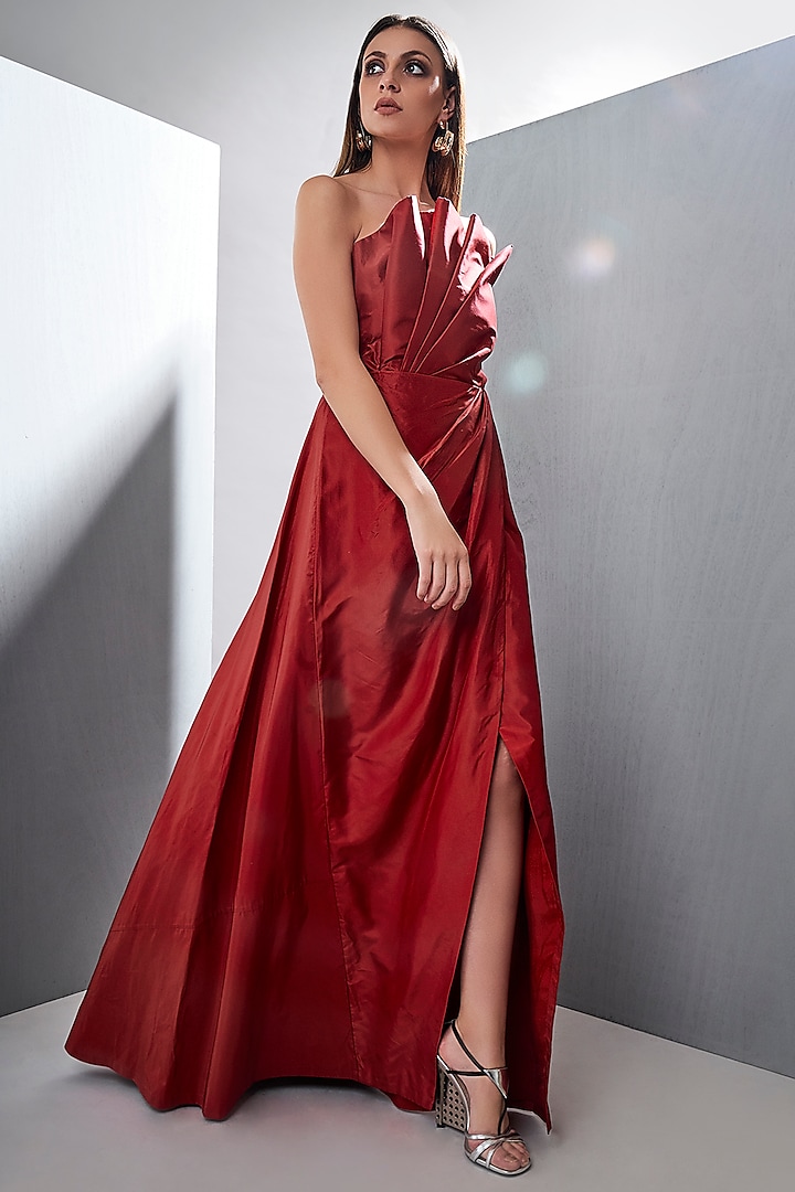 Red Structured Gown With Bow by Tisharth by Shivani