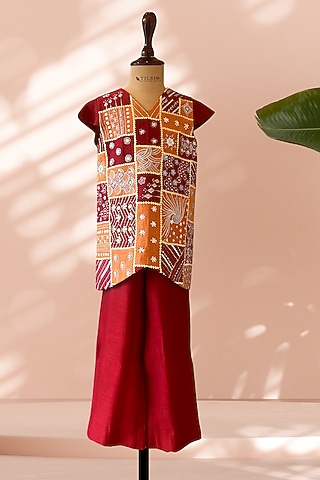 Red Mul Cotton Patchwork Co-Ord Set For Girls by Tilsim by Sagarika Mehrotra
