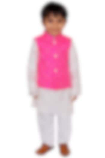 Pink Printed Bundi Jacket Set For Boys by TinyPants