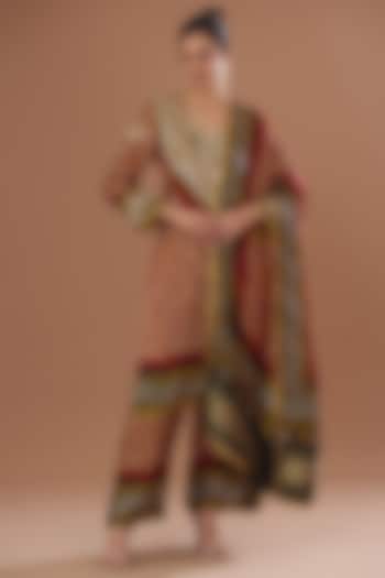 Maroon & Black Handloom Mashru Silk Bandhani Printed Kurta Set by Tisha Saksena at Pernia's Pop Up Shop