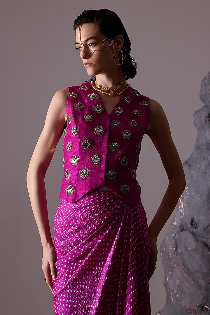 Pink Handloom Bandhani Silk Draped Skirt Set by Tisha Saksena at Pernia's Pop Up Shop
