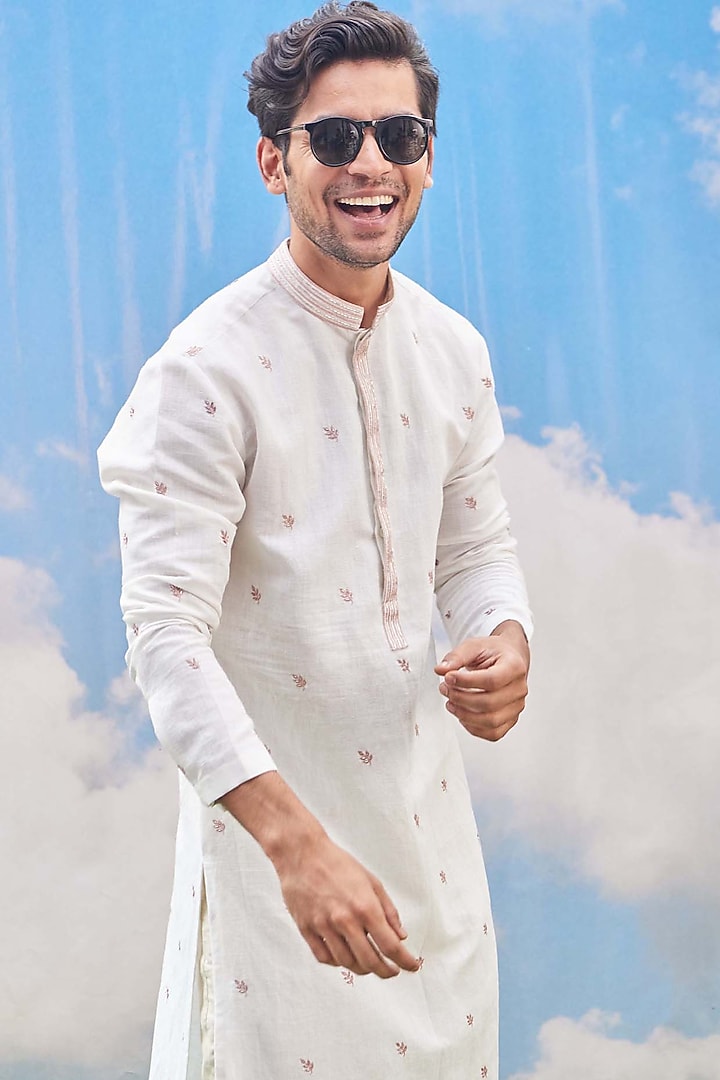 White Embroidered Kurta Set by TISASTUDIO at Pernia's Pop Up Shop
