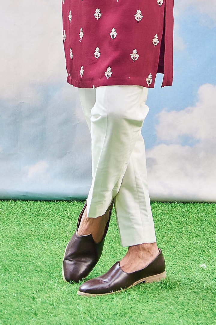 Maroon Hand Embroidered Kurta Set by TISASTUDIO at Pernia's Pop Up Shop