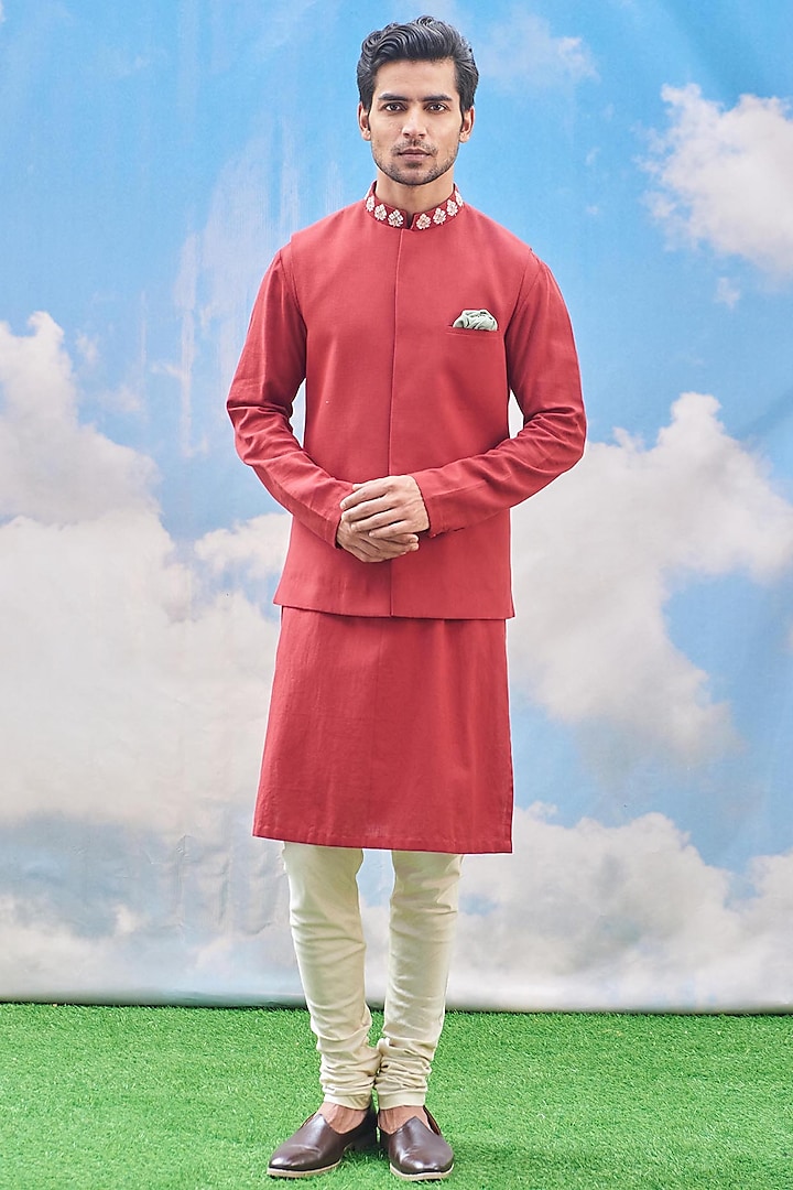 Faded Red Kurta Set With Bundi Jacket by TISASTUDIO
