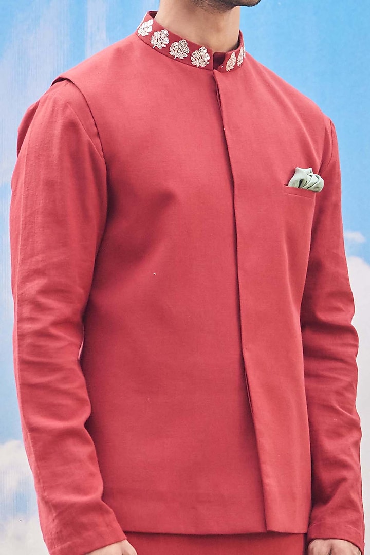 Faded Red Cotton Linen Hand Embroidered Bundi Jacket Set by TISASTUDIO at Pernia's Pop Up Shop