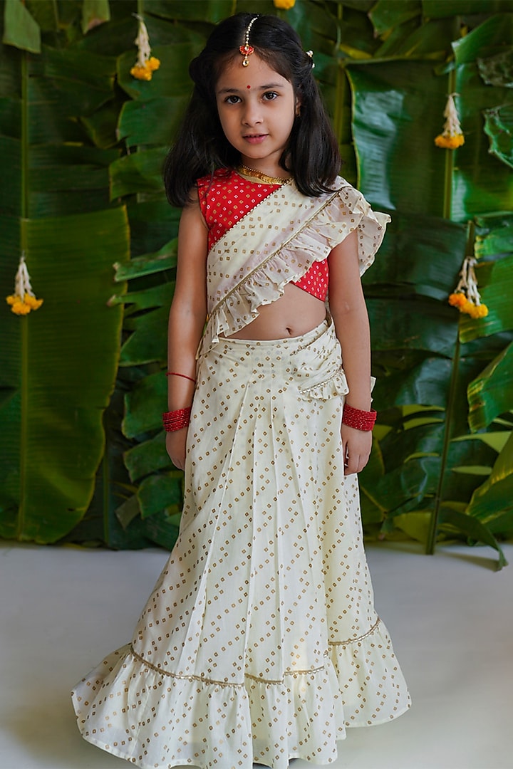 Cream Cotton Pre-stitched Saree Set For Girls by Tiber Taber