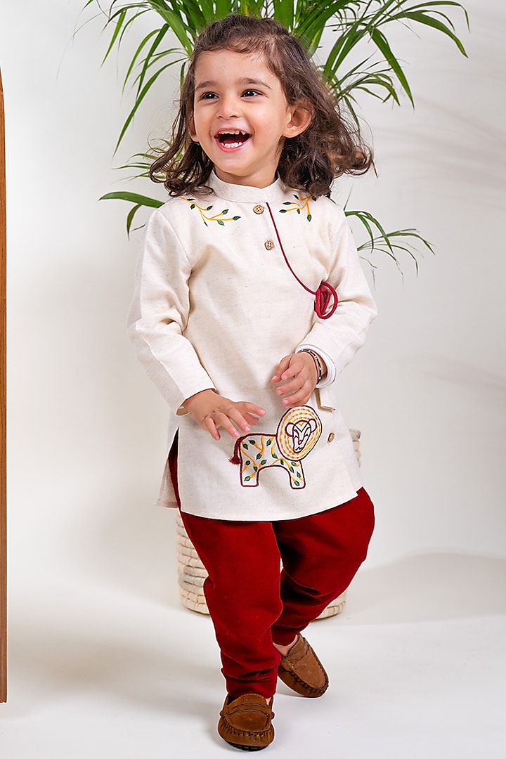 Cream Pure Cotton Lion Embroidered Kurta Set For Boys by Tiber Taber
