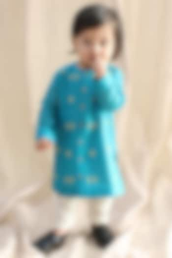 Blue Chanderi Cotton Silk Thread Embellished Kurta Set For Boys by Tiber Taber at Pernia's Pop Up Shop