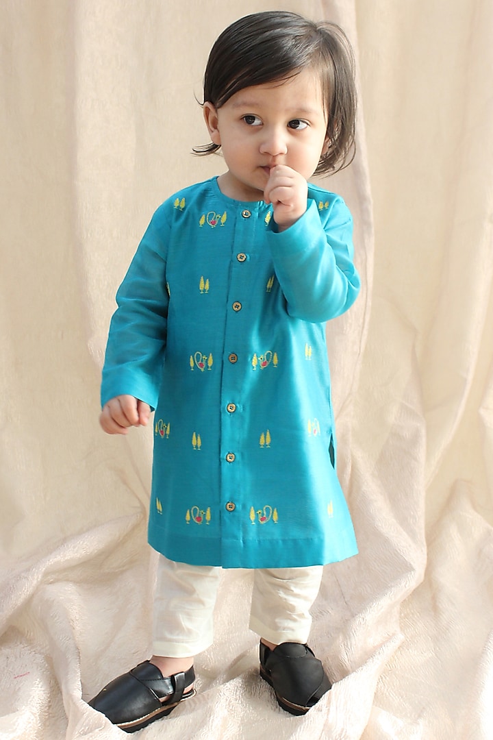 Blue Chanderi Cotton Silk Thread Embellished Kurta Set For Boys by Tiber Taber at Pernia's Pop Up Shop