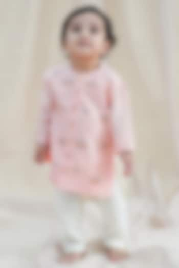 Peach Chanderi Cotton Silk Thread Embellished Kurta Set For Boys by Tiber Taber at Pernia's Pop Up Shop