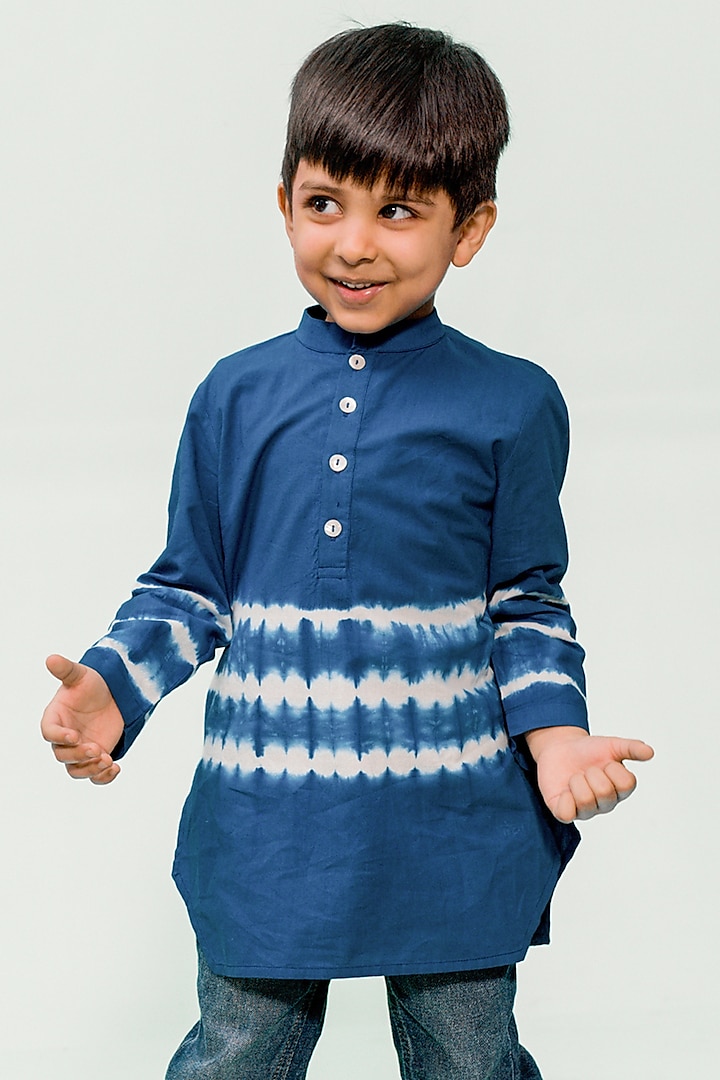 Blue Cotton Tie-Dye Kurta For Boys by Tiber Taber at Pernia's Pop Up Shop