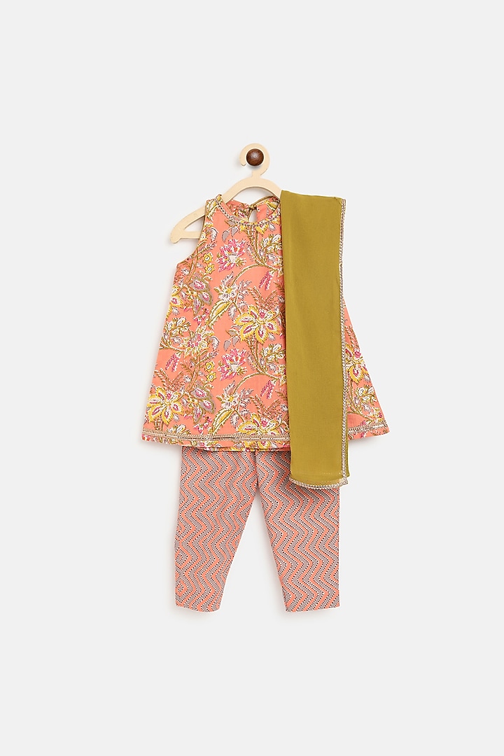 Peach Floral Printed Kurta Set For Girls by Tiber Taber at Pernia's Pop Up Shop