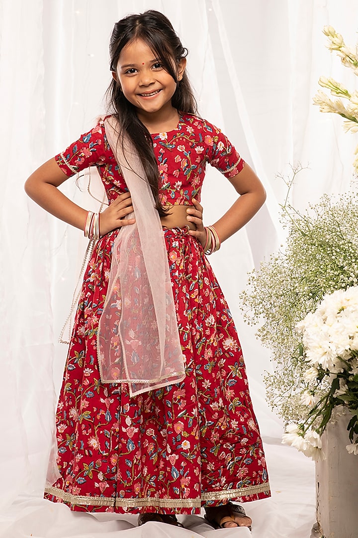 Red Floral Printed Lehenga Set For Girls by Tiber Taber