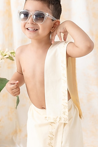 Cream Cotton Angavastram For Boys by Tiber Taber