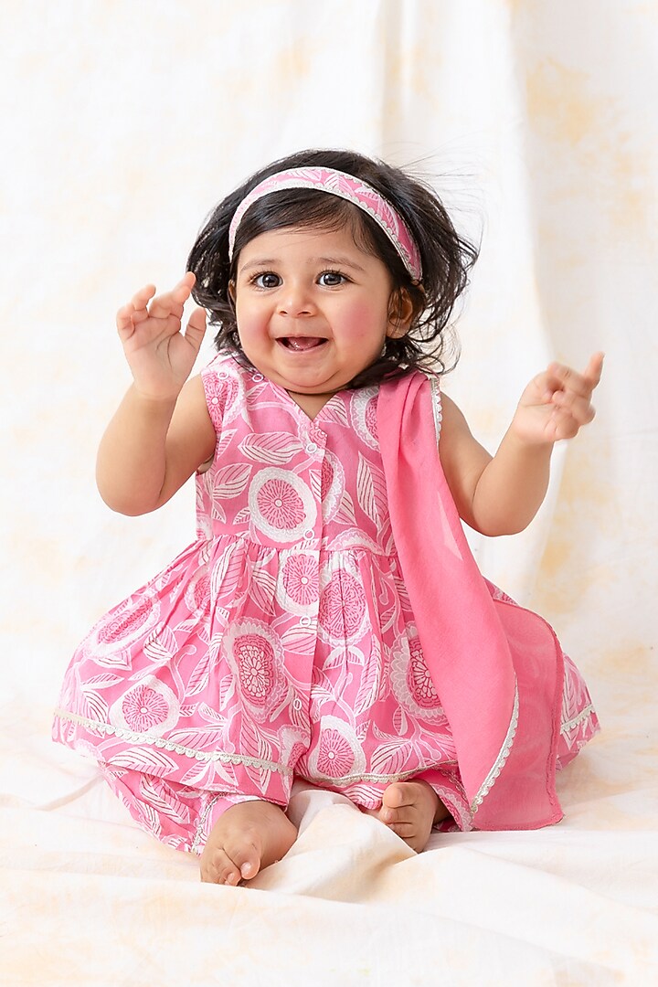 Pink Cotton Floral Printed Kurta Set For Girls by Tiber Taber at Pernia's Pop Up Shop