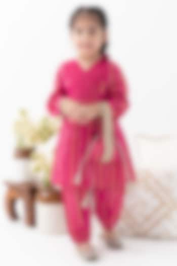 Pink Cotton Lurex Striped Kurta Set For Girls by Tiber Taber at Pernia's Pop Up Shop