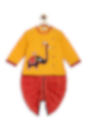 Red Cotton Dhoti Set For Boys by Tiber Taber