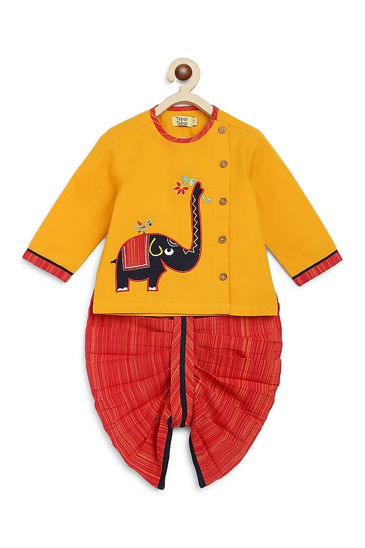 Red Cotton Dhoti Set For Boys by Tiber Taber