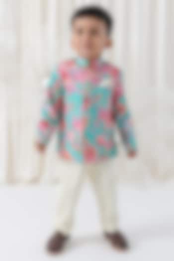 Blue Cotton Floral Printed Bandhgala Set For Boys by Tiber Taber